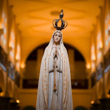 Load image into Gallery viewer, Day Trip to Fátima